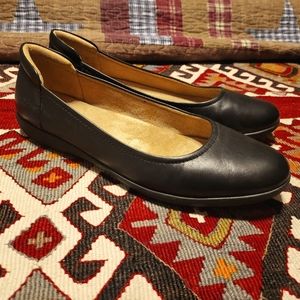 Women's Black Flats